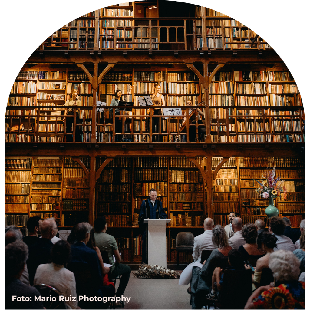 Bruiloft ceremonie in De Boekerij in Nijmegen